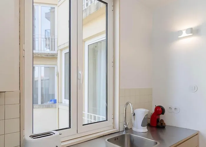 Liiiving In - Lovely Stylish Porto