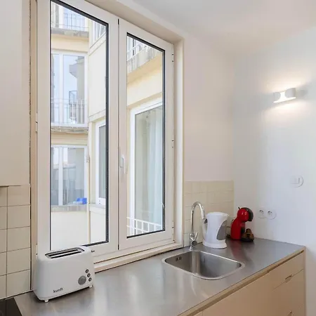 Liiiving In - Lovely Stylish Porto