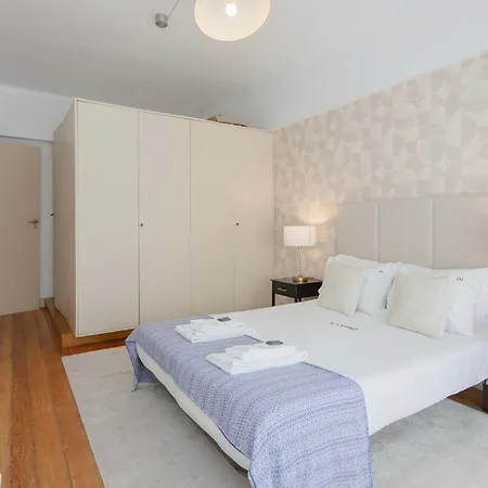 Liiiving In - Lovely Stylish * Porto