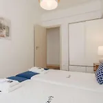 Liiiving In - Lovely Stylish Apartman Porto