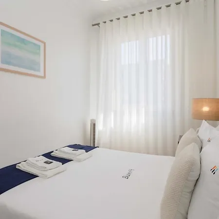 Liiiving In - Lovely Stylish Porto